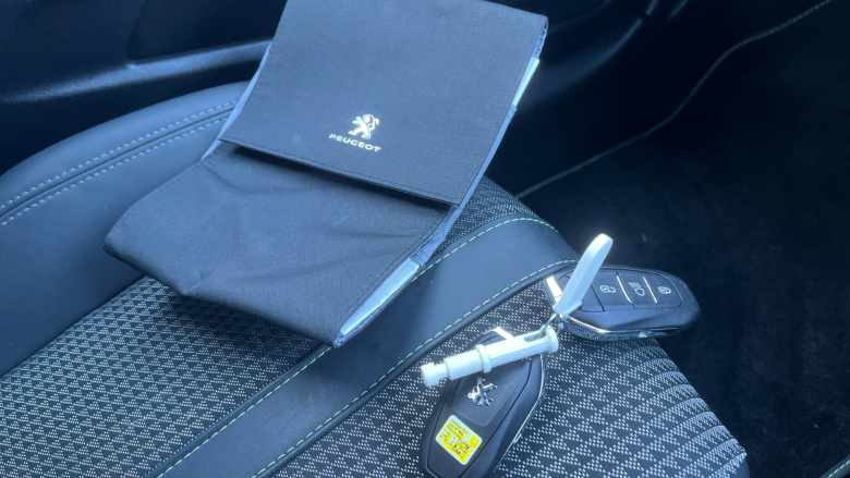 Peugeot 208 1.2 PureTech 100 GT 5dr Petrol Hatchback